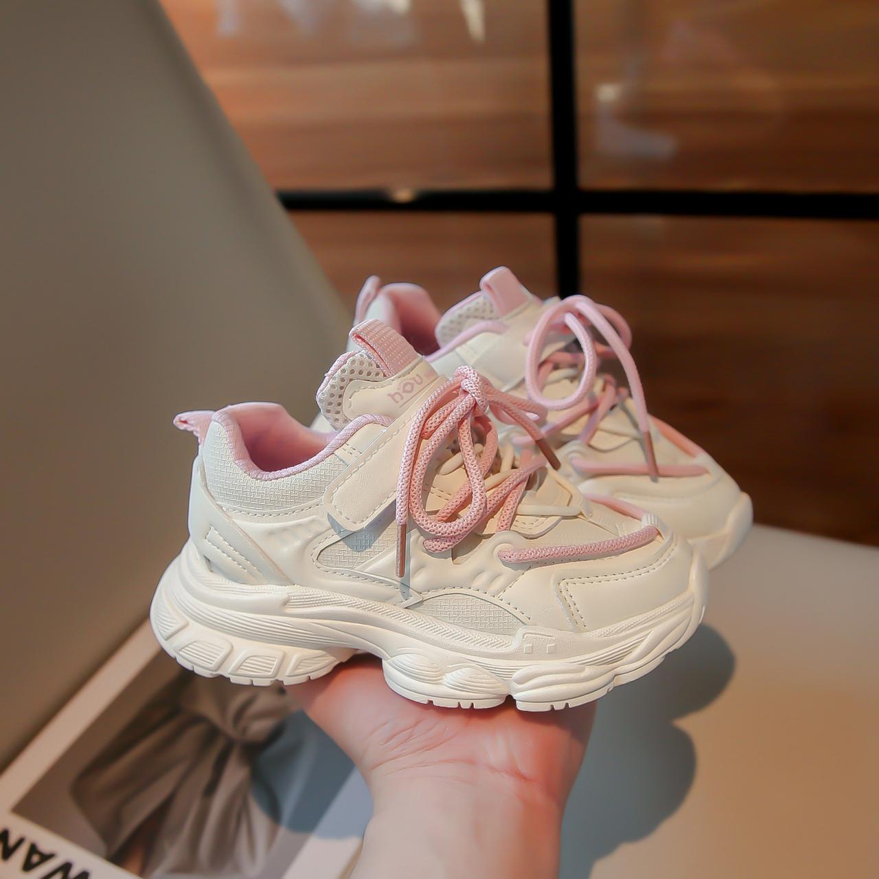 

Новые детские спортивные модные удобные кеды для детей, трендовые кроссовки для бега с дышащей мягкой подошвой для мальчиков и девочек 26 розовый