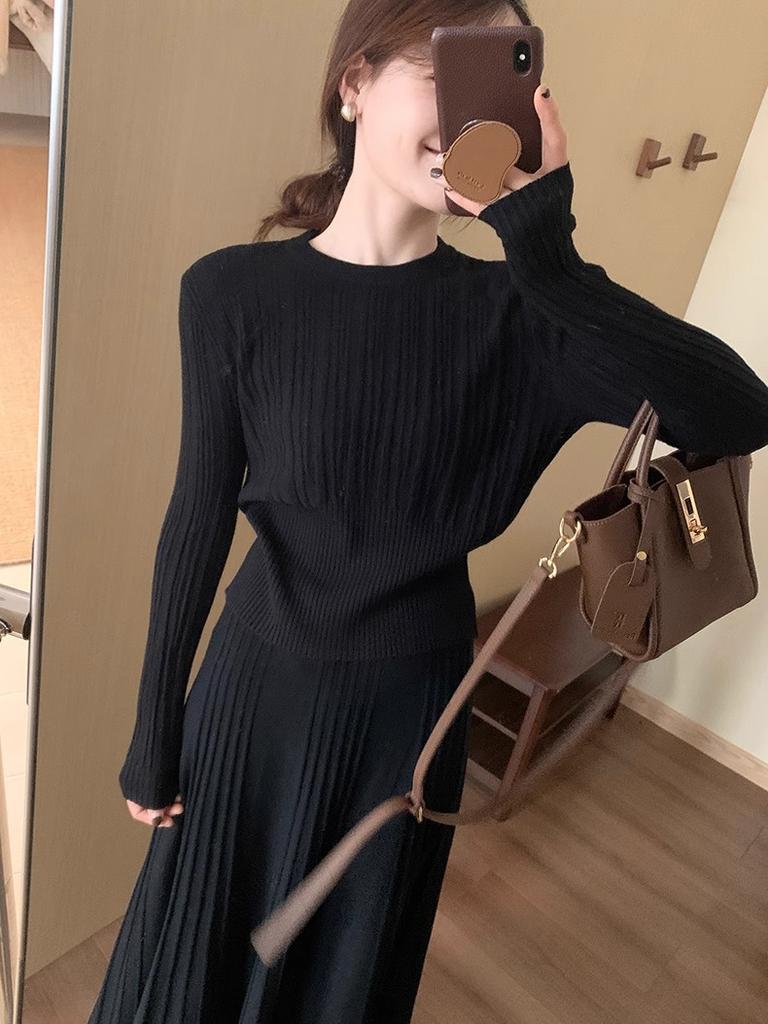 Einfarbiges Rundhals-Strick-Basisshirt Damen Herbst und Winter Neues Taillenpullover Schlankes und dünnes Shirt mit Oberteil