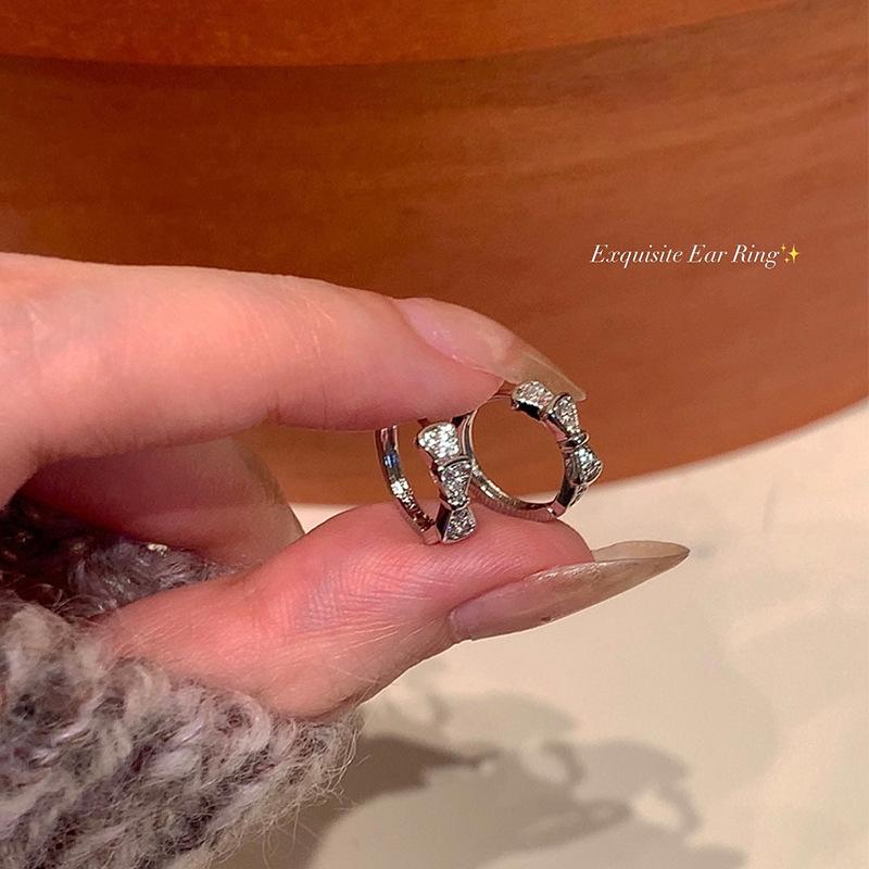 South Korean Elegant Zircon Hoop Earrings - Trendy, Versatile Plain Hoops with Love Design