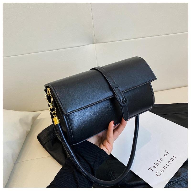 

Popular underarm small bag women s bag new autumn and winter messenger bag casual shoulder bag fashion small square bag чёрный