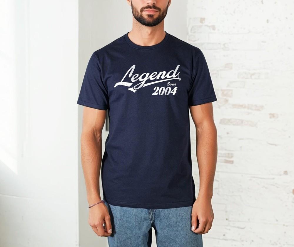 

Legend Since 2004 T-shirt Top Funny 21st Birthday Gift Retro Gift Dad XL