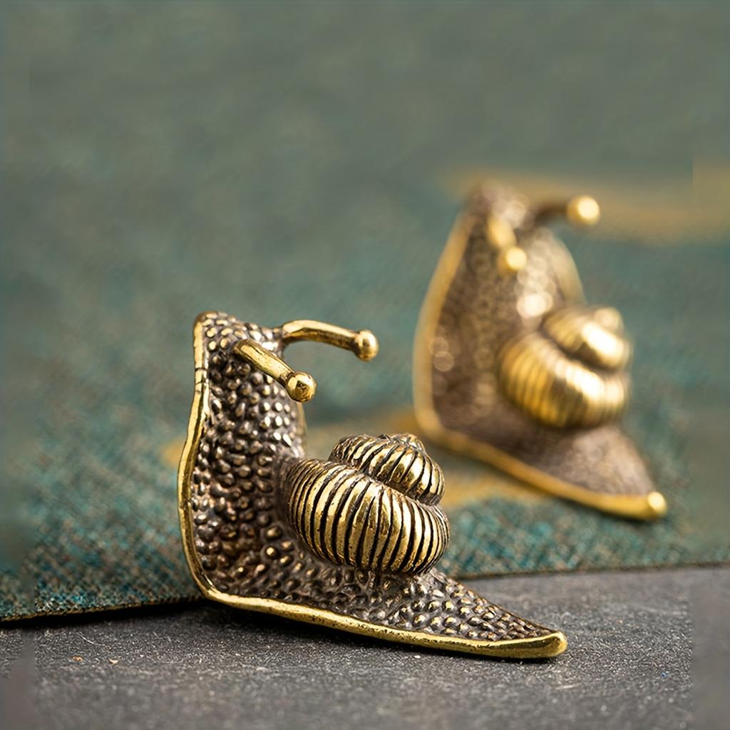 Vintage Copper Pet Tea Snail Ornament Mini Snail Figurine Craft Tea Pet Incense Holder Desk Decoration Feng Shui Gift Figurines