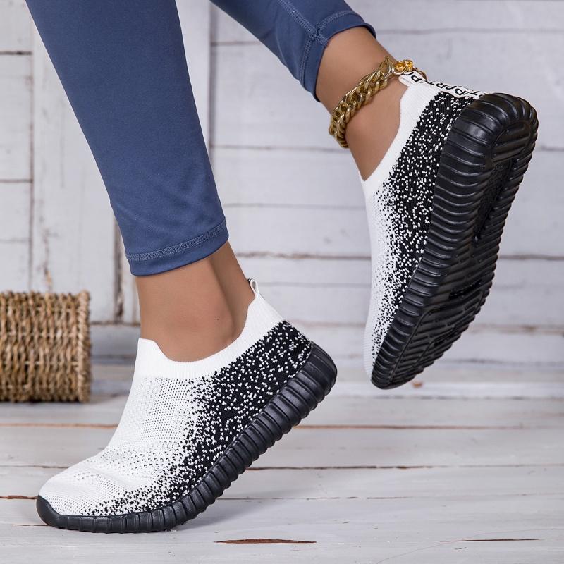 Women Knitted Flats Light Breathable Walking Shoes Comfortable Loafers Ladies Elastic Casual Sports Shoes Mesh Jogging Shoes