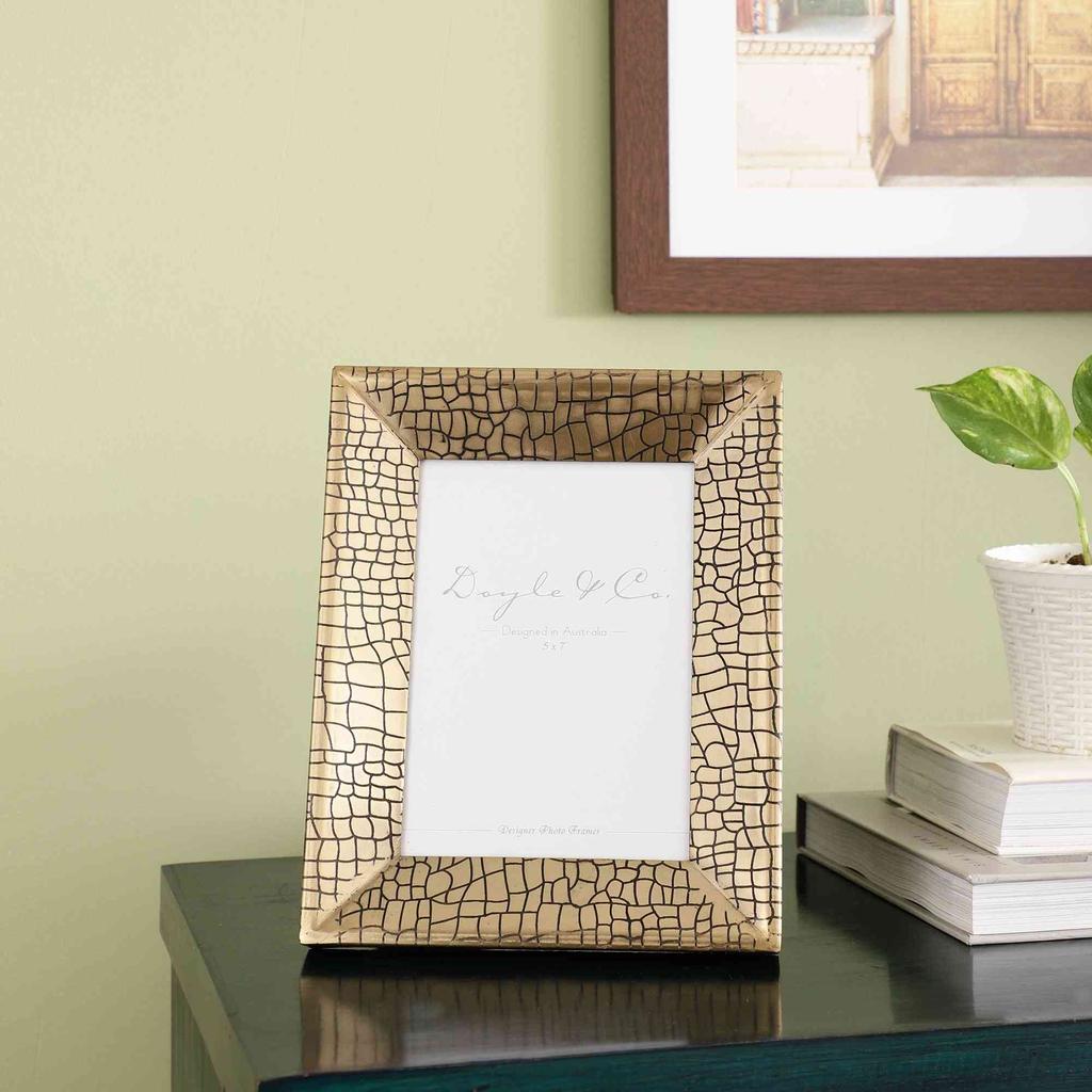 Aria Croc Large Photo Frame – Elegant Crocodile Texture Picture Frame for Home Decor | 20 X 3.5 X 25 Cm