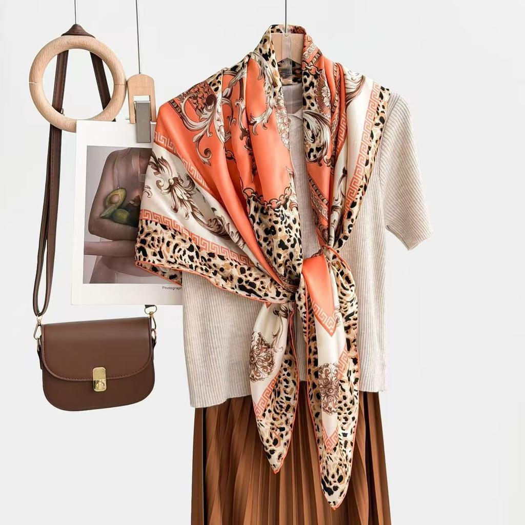 New fashion 111 mulberry silk silk scarf, women's Spring Festival gift for elders to keep warm 111 silk collection