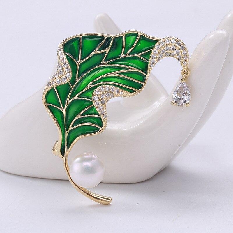 Blucome Neues Design Kreative personalisierte Blattbrosche Anti Streu Strass Pin Frauen Schmuck Zubehör