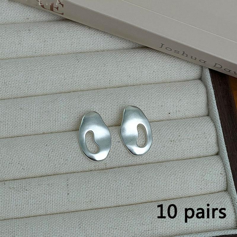 Cercei pentru femei Cercei ovali goi de lux ușor Cercei simpli de nișă pentru femei Senzualitate superioară Cercei picătură de apă pentru a trimite prietenelor Cercei