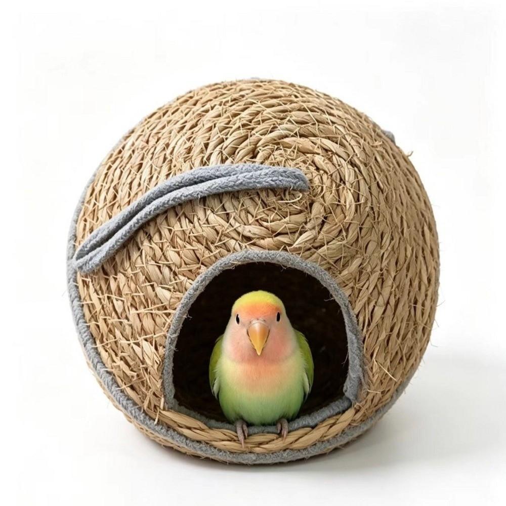Cottage Style Weaved Bird House Hand-Woven Vintage Grass Woven Bird Nest Breathable Bird Breeding Nests Courtyard Decoration