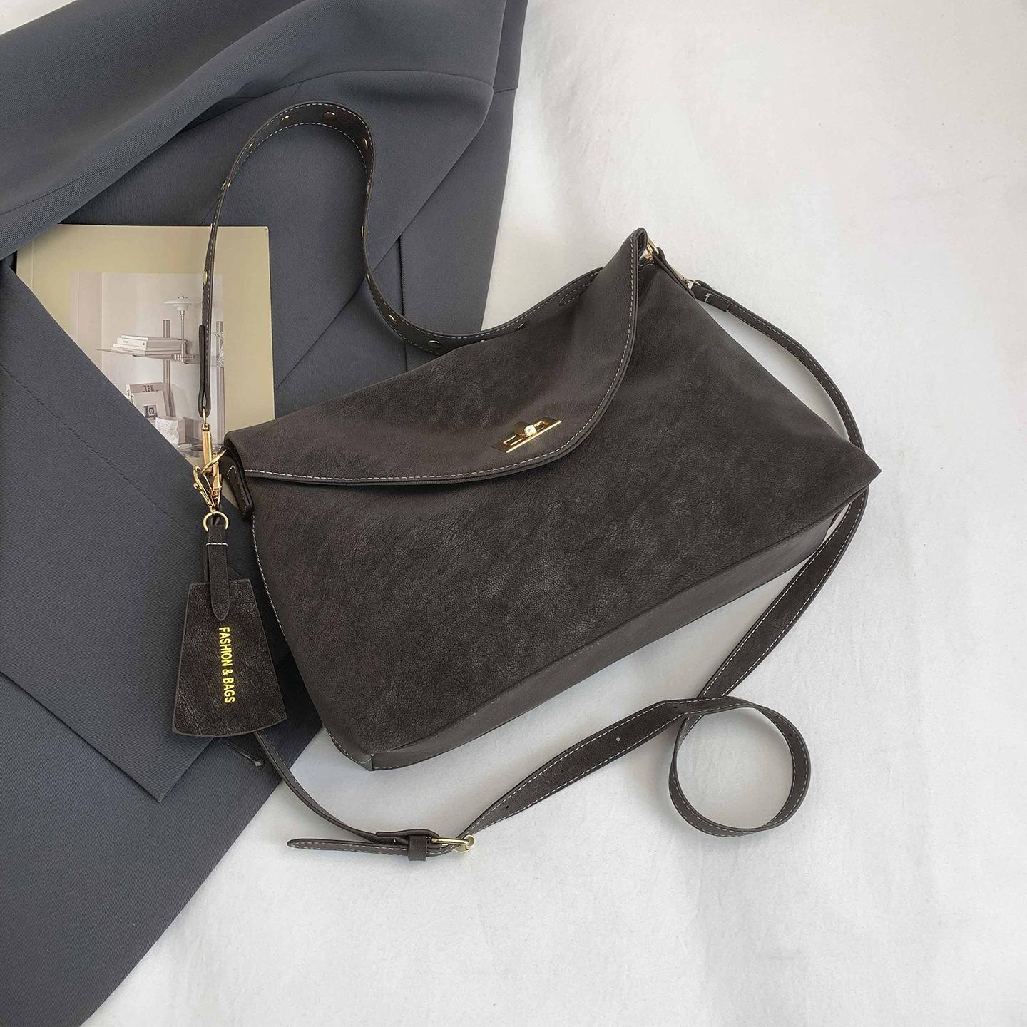 

High Aesthetic Vintage Minimalist Small Shoulder Bag for Women, Chic Casual Crossbody Purse, Urban Commuter Single Strap Handbag KTB