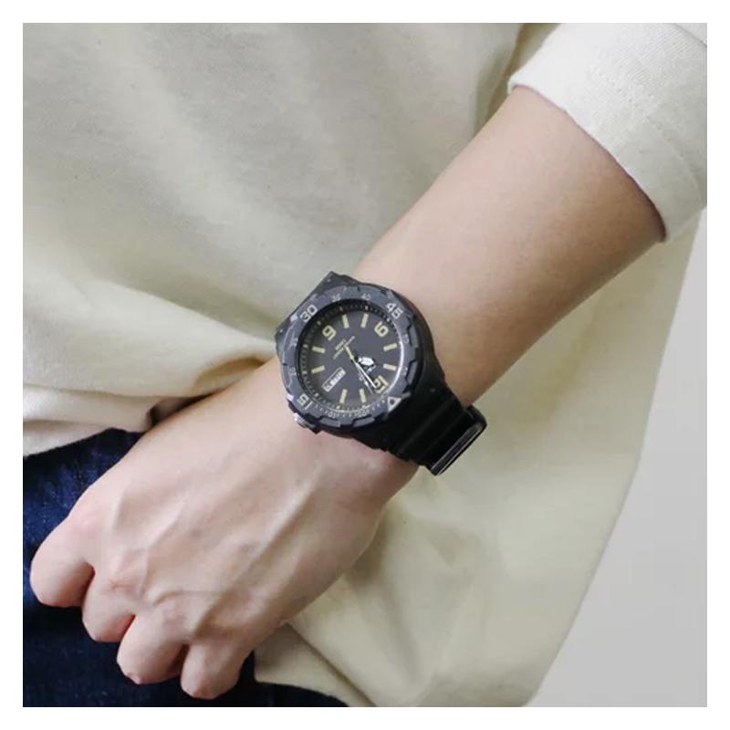 Casio YOUTH series-MRW Disc Three-hand Casual Quartz Movement Resin Strap Japanese and Korean Watch Men's Watch Black Dial MRW-200H-1B3