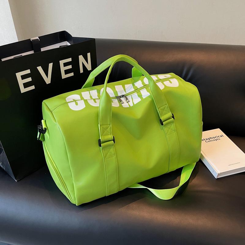 

Premium fitness bag Large capacity PU travel bag Outdoor portable dry and wet separation sports bag Anti-splashing swimming bag зелений