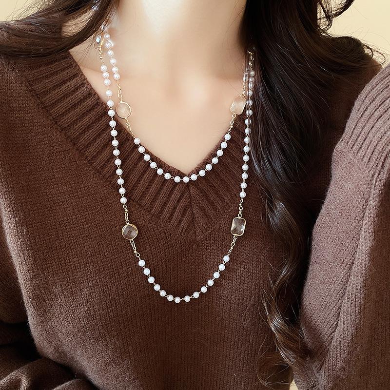 Korean Vintage Pearl Sweater Necklace - Autumn/Winter High-End Fashionable Accessory