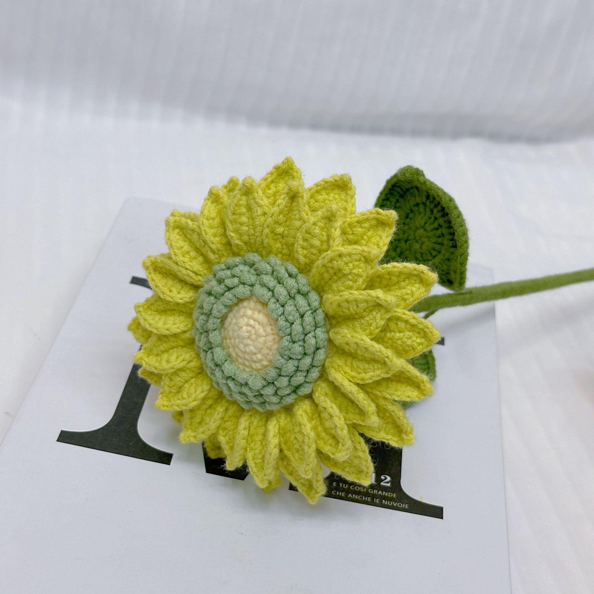 

1Pc Double Layer Sunflower Handmade Crochet Fake Flower Gift for Outdoor Yard Patio Garden Home Holiday Party Decoration