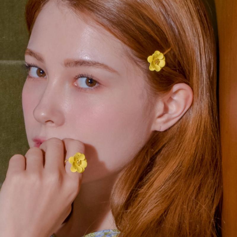 

Dana Burton Apple Blossom Hairpin coral