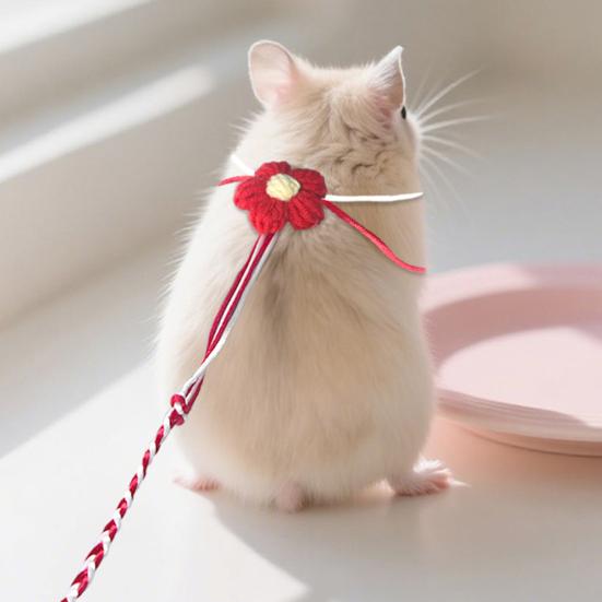 

Повідець для хом яка з квітковим дизайном, регульована безпечна нейлонова мотузка, шлейка для хом яка проти втечі, інструмент для тренувань та взаємодії в приміщенні та на вулиці жовтий