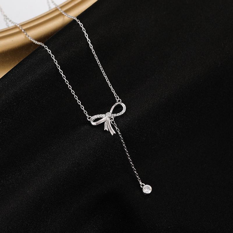

Banyan Tree S925 Silver Bow Tassel Butterfly Necklace - Light Luxury Clavicle Chain 925 Silver