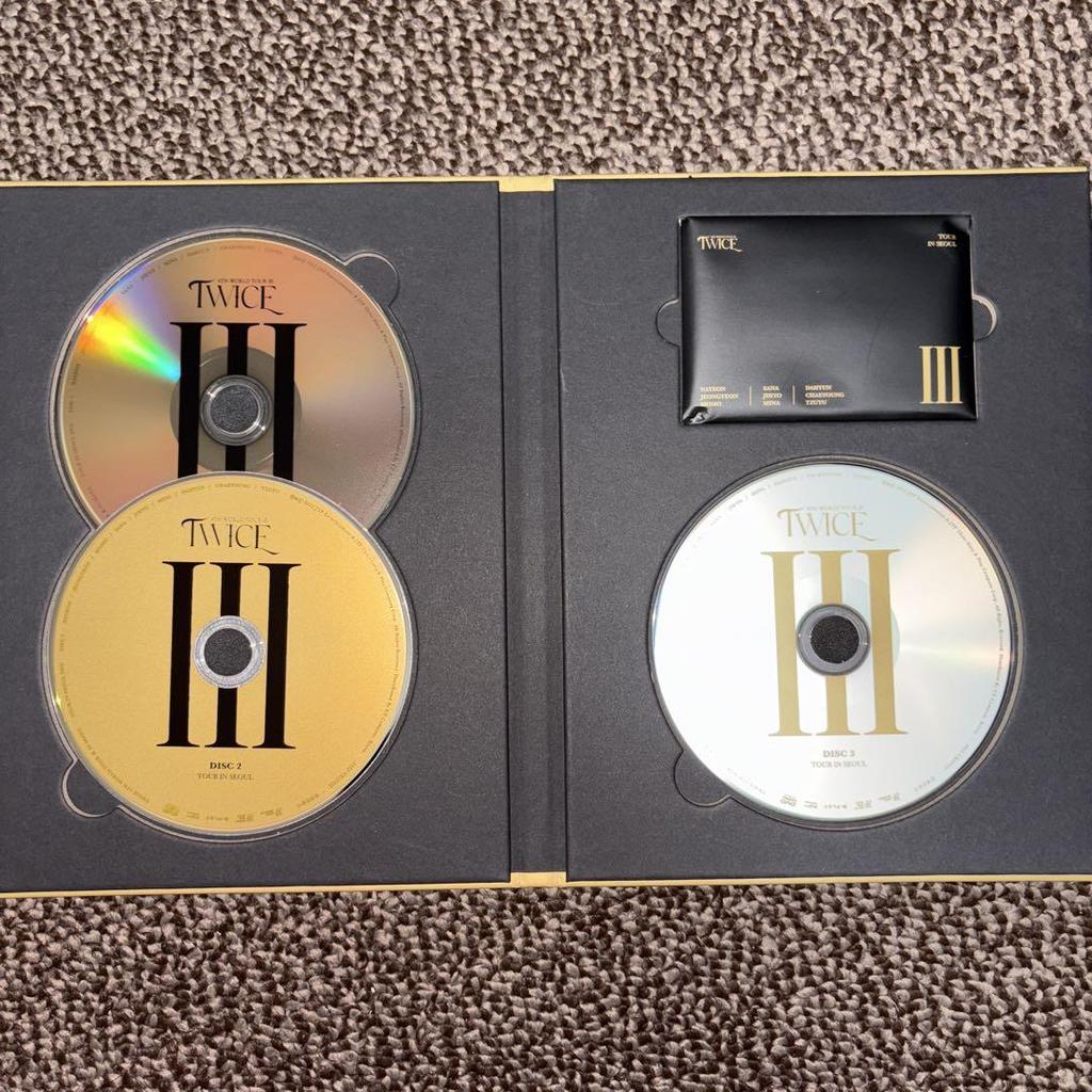 [USED] TWICE 4TH WORLD TOUR III DVD