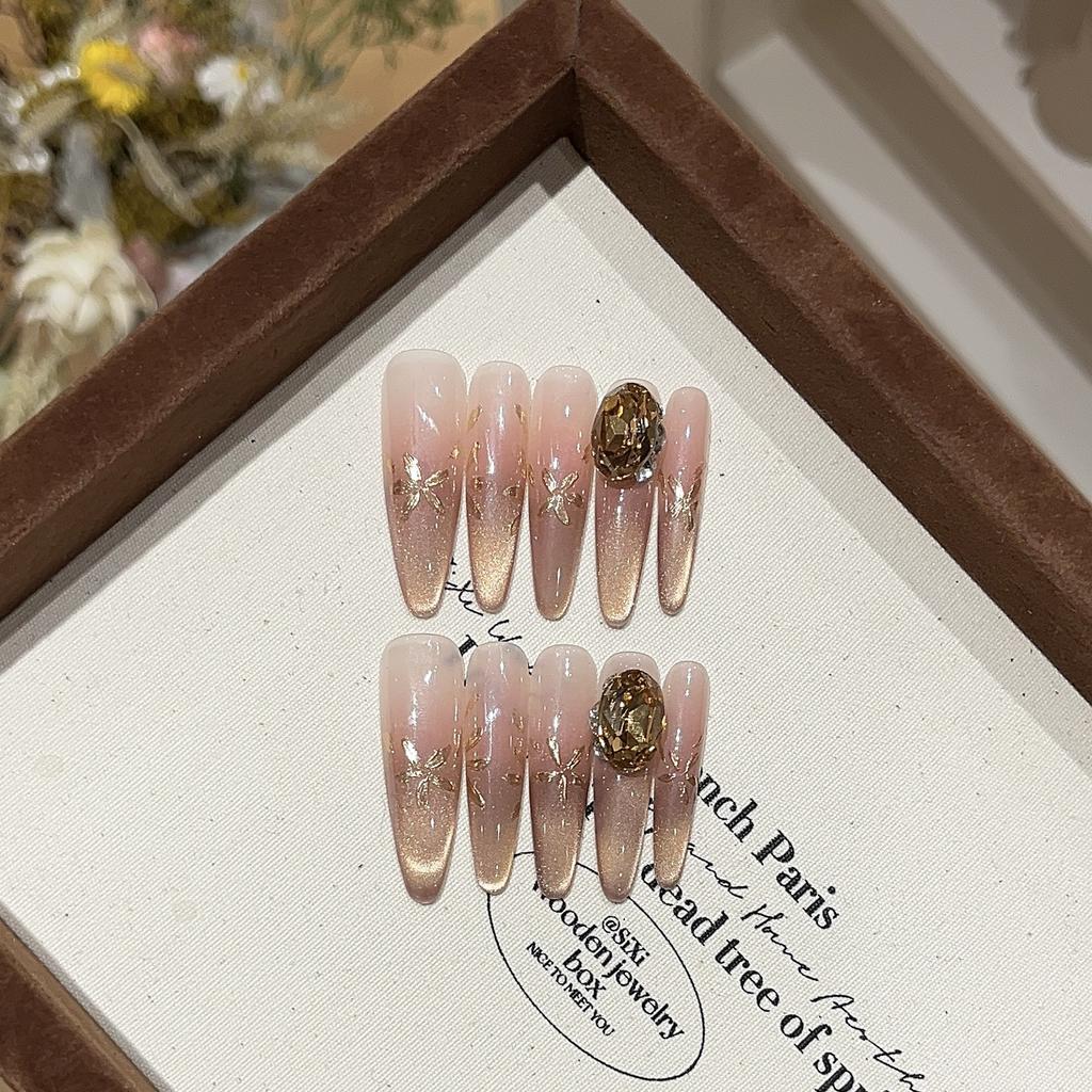 Handmade Light Luxury High-end Feeling Flashing Light Chasing Gradient Cat Eyes Whitening Fine K9 Wearable Armor