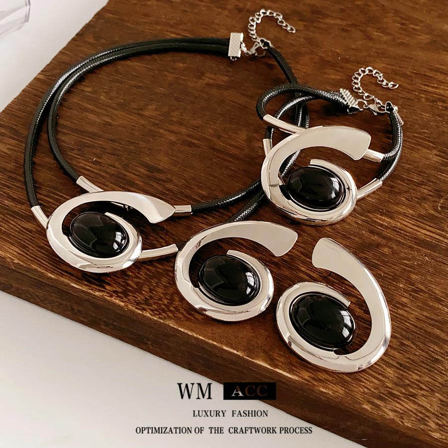 Retro Owalny Spiralny Dwuwarstwowy Garnitur Moda Damska Prosta Osobowość Wszechstronna Biżuteria Zmysł Designu Nisza Lekki Luksus