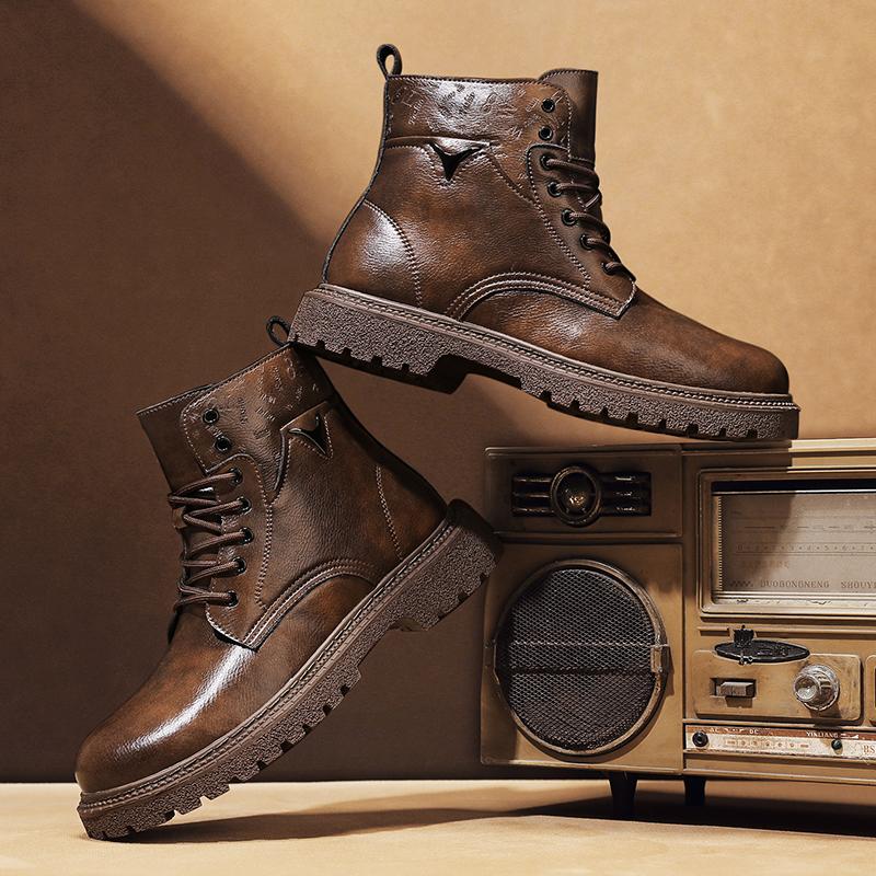 Botas Masculinas Aumentadoras de Altura Invisíveis de 6cm Couro Outdoor Outono Inverno Sapatos Quentes Antiderrapantes Confortáveis Botas de Cano Curto com Salto Interno