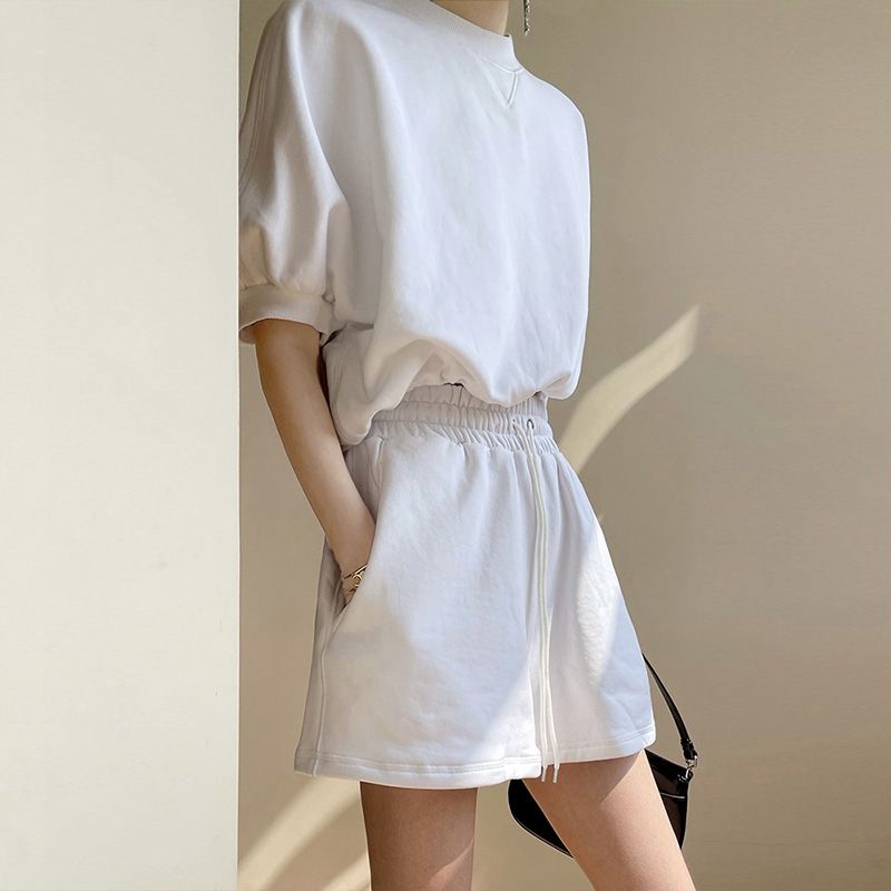 European Station Casual Sports Suit Women's Summer 2025 New Arrival Fashion Slim Looking Fancy Short Sleeve Shorts Two-piece Set