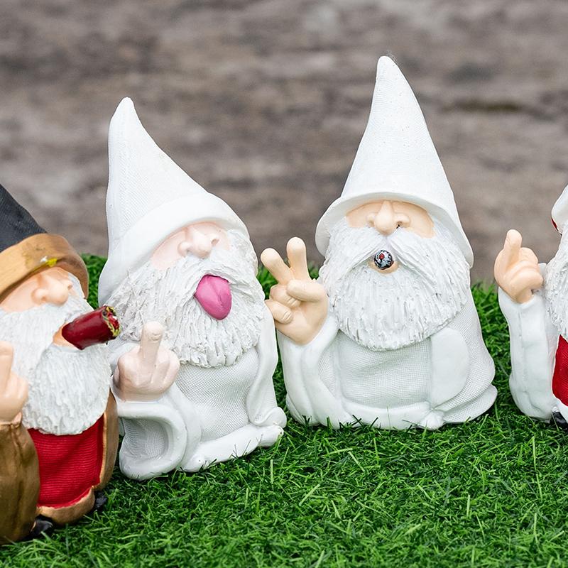 Micro Middle Finger Gnome Statue Erect Middle Finger Provocative Gnome Landscape Garden Decoration Resin Garden Figurines