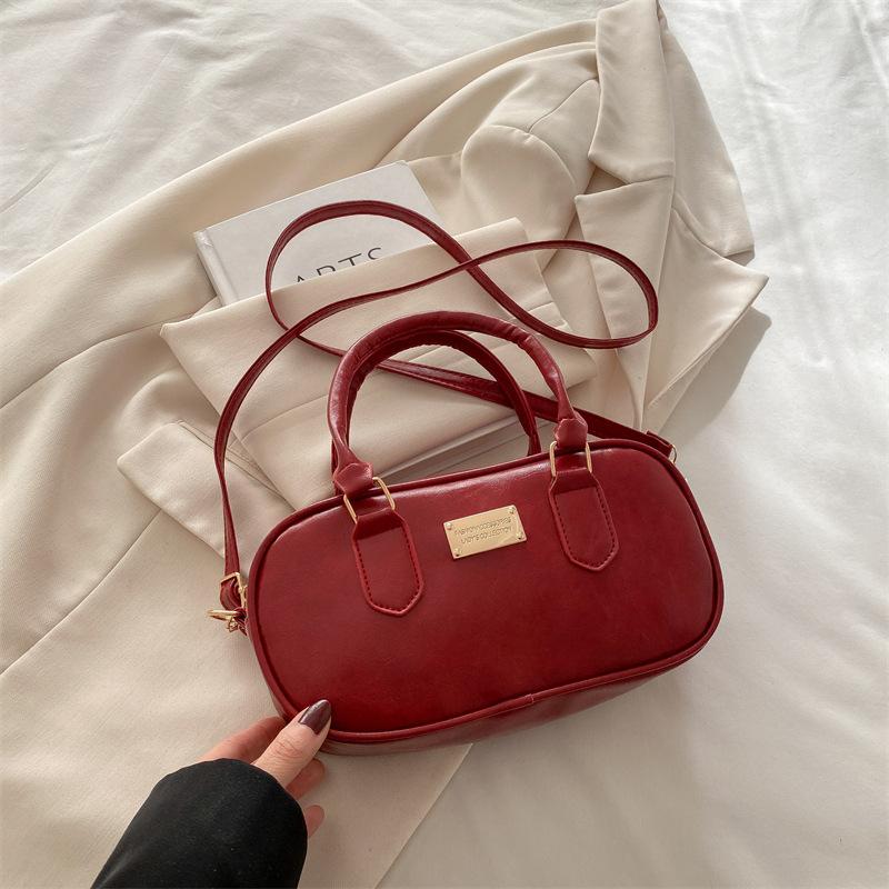 

2025 осень и зима новый повседневный кулон ретро простой большая вместимость плечо портативный мессенджер маленькая квадратная сумка женская