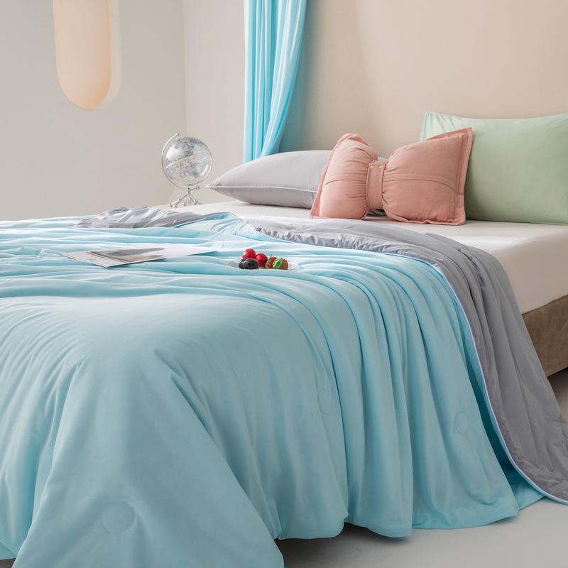 Class A Ice Silk Summer Quilt: Solid Color, Machine Washable, Thin Cooling Blanket for Air Conditioning