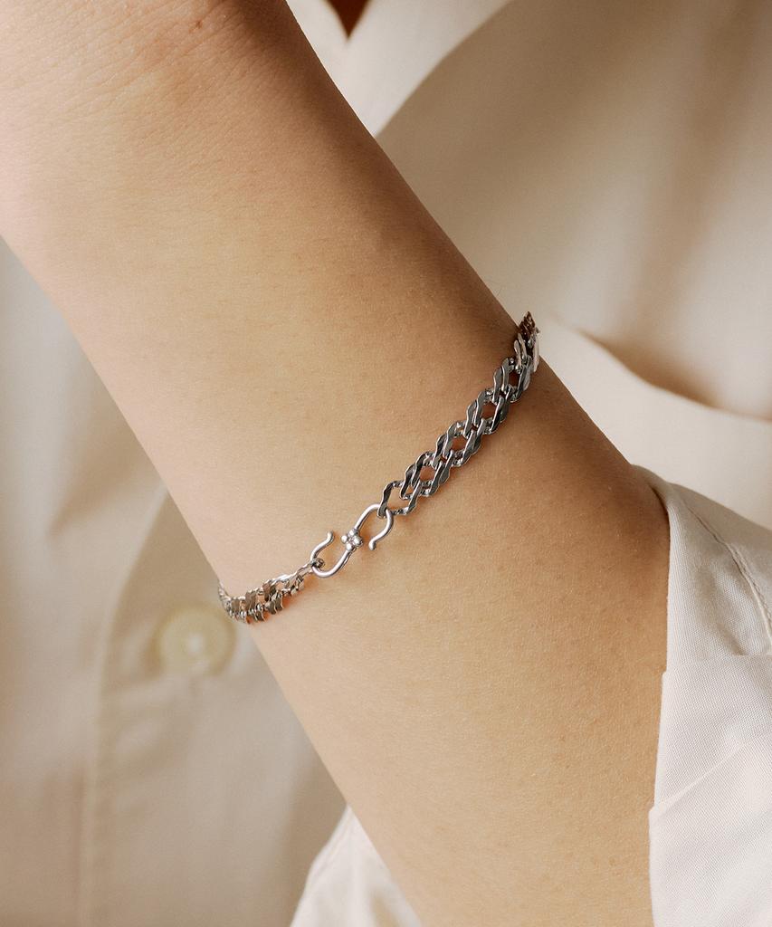 Silvertag Stb-26Ss2 Dual Curve Link Chain Bracelet
