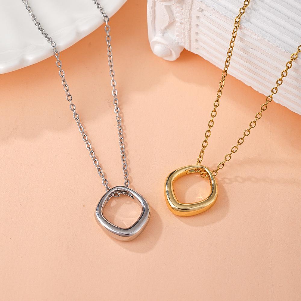 Elegant Titanium Steel Irregular Necklace for Women - Modern, Chic Clavicle Chain with Cool Simple Pendant
