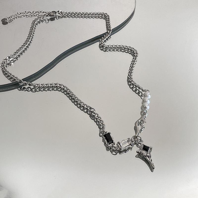 Punk Irregular Zircon Cross Star Necklace for Women Star Crystal Imitated Pearl Choker Necklace Cool Layered Pendant Collar