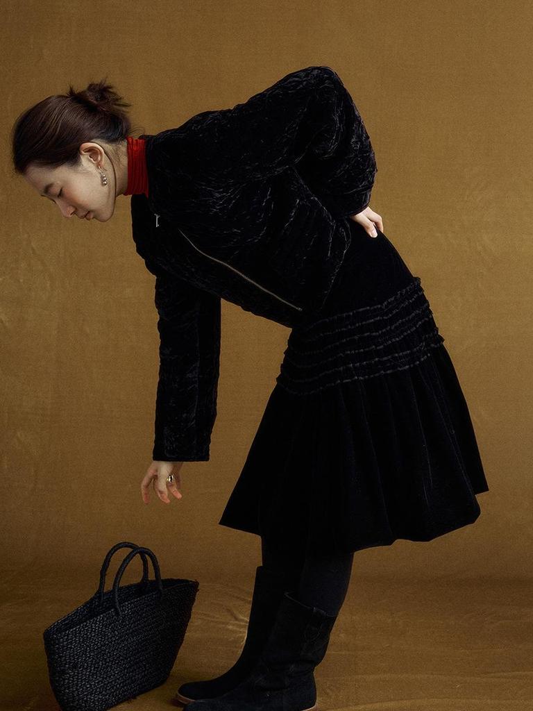 Winter Slimming Velvet Pleated Lace Skirt - Textured Design