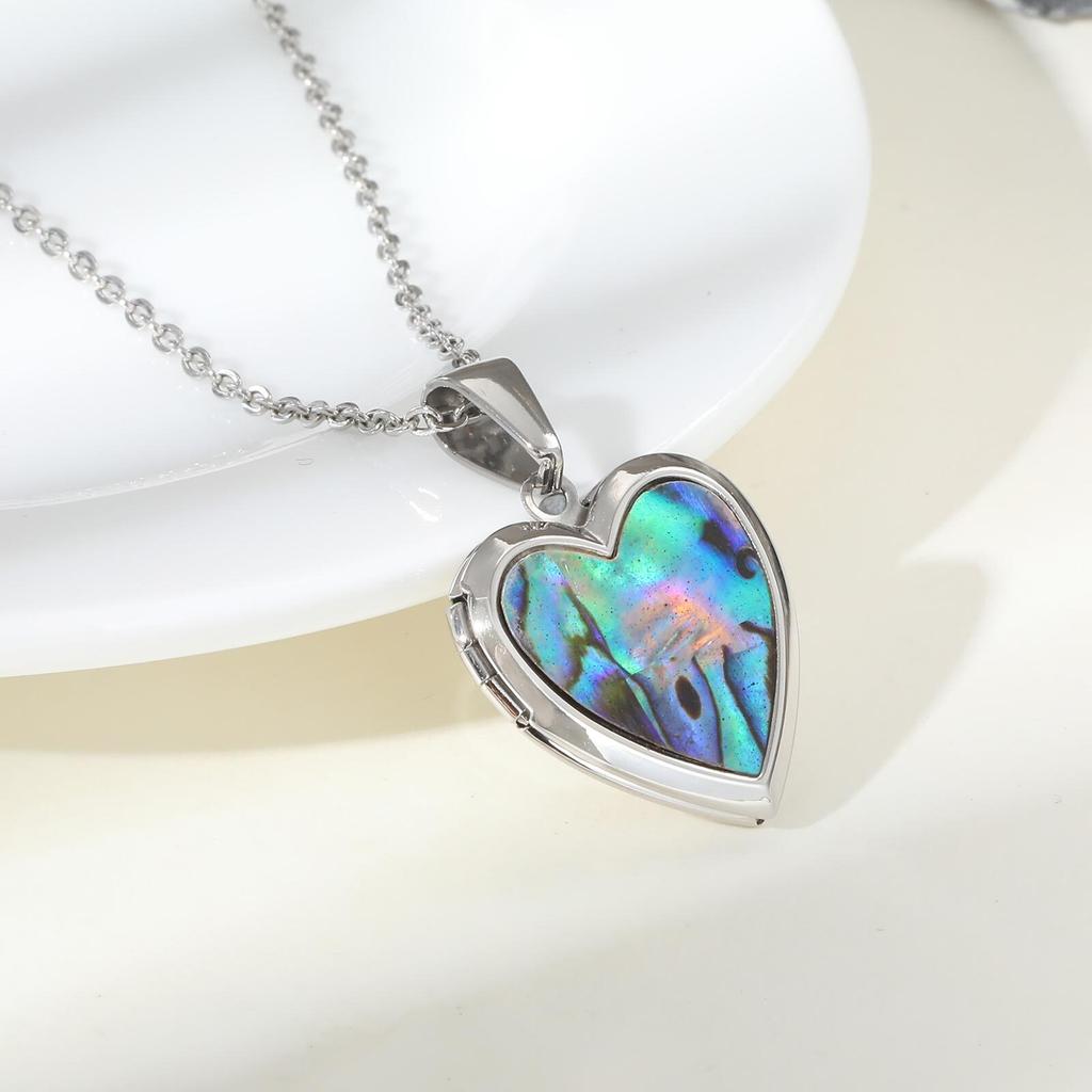 Women Heart Locket Necklace Pendant, Vintage Seashell Inlay Stainless Steel Jewelry Waterproof