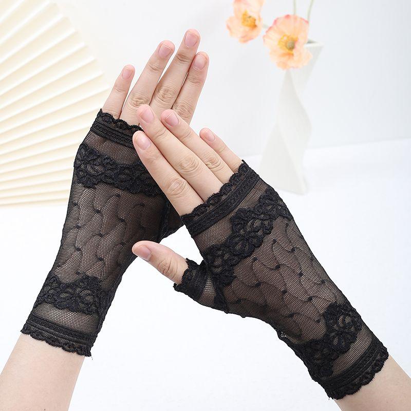 Half Finger Sun Protection Gloves Women Open Finger Driving Versatile Summer Thin Lace Elegant Sexy Breathable Scar Covering Half