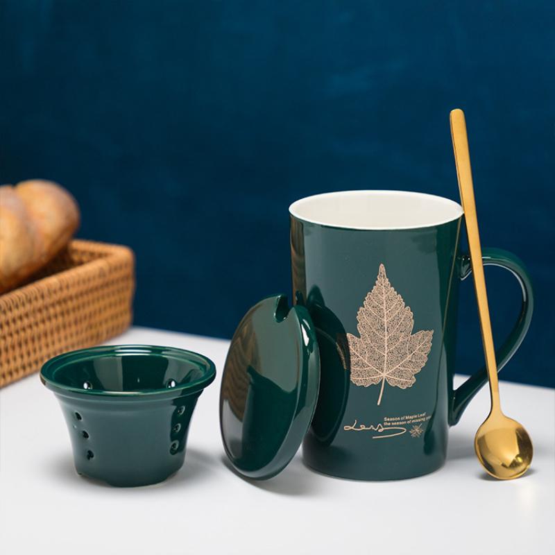 Luxus Teebecher Geschenkset Hochzeitsgeschenk für Gäste Keramikgeschenk Personalisierte Keramiktasse mit Deckel, Löffel & Teesieb Geschenkbox