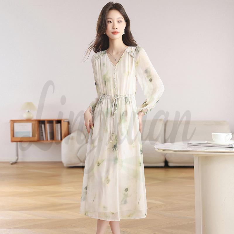 

Retro V-Neck Long-Sleeve Printed Waist-Cinching A-Line Dress for Women - New Autumn Fashion Medium
