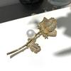 Exquisite Retro Pearl Rose Flower Brooch Corsage Accessories