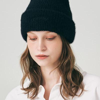EVERY FLOWER INSCALE BLACK BEANIE