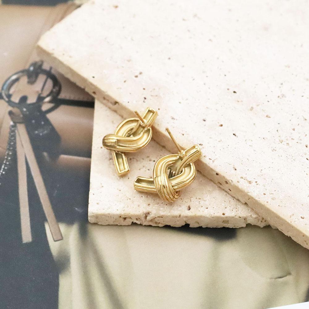 Stylish And Simple Titanium Steel Striped Knotted Stud Earrings Jewelry Niche Design 18K Gold Earrings