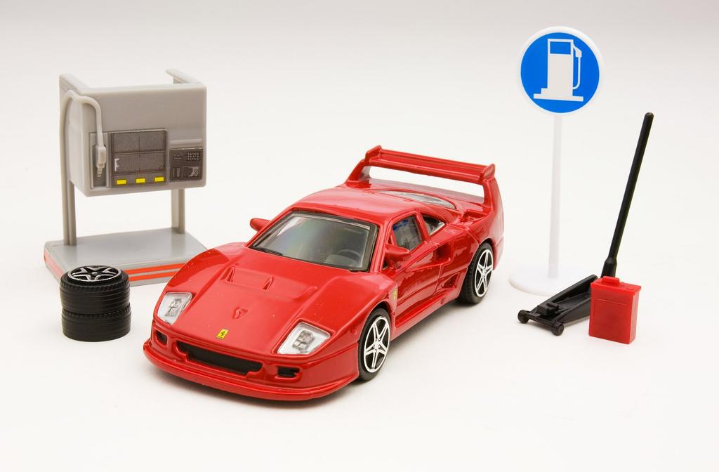 Kyosho EGG Diecast Miniature Car Ferrari F40 Competizione 1/43