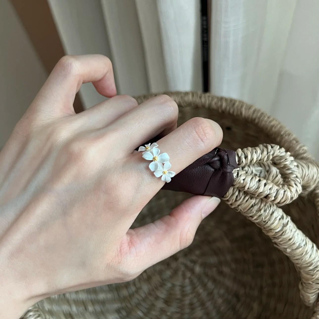 Mori Style Gardenia Adjustable Ring: Women s Sweet, Light Luxury, Simple, Versatile, High-End Jewelry.