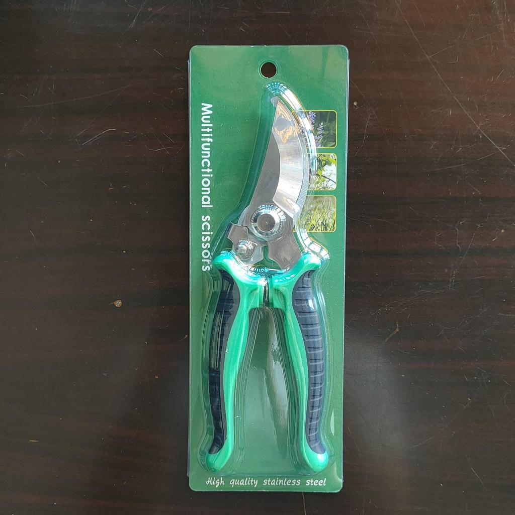 Heavy-Duty Garden Pruning Shears for Thick Tree Branches