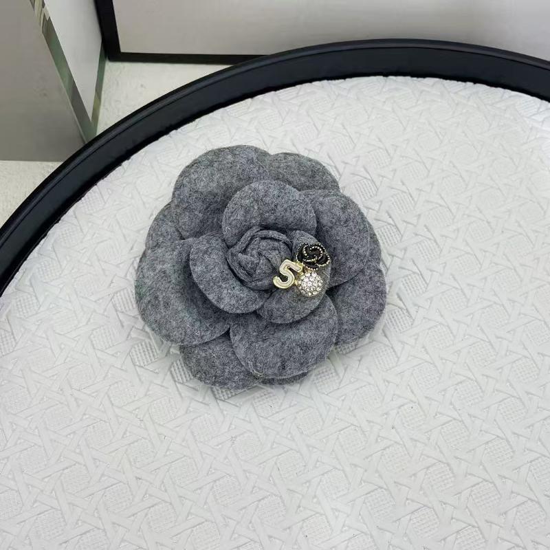 Fashion Elegant Fabric Camellia Brooches Lapel Pins For Women Shirt Clothing Badges Accessories