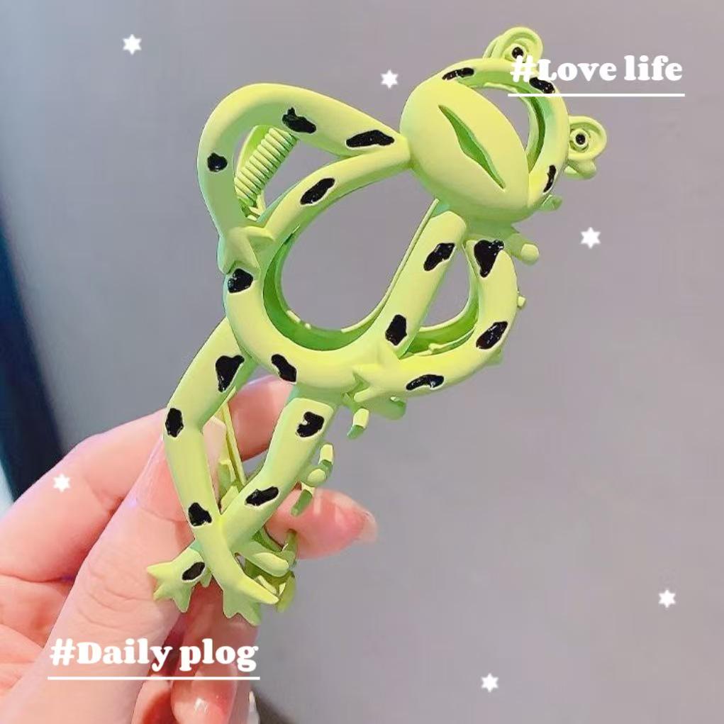 Golden Wheat Ear Metal Hair Clip - Elegant Bun Hairstyle Accessory and Gift