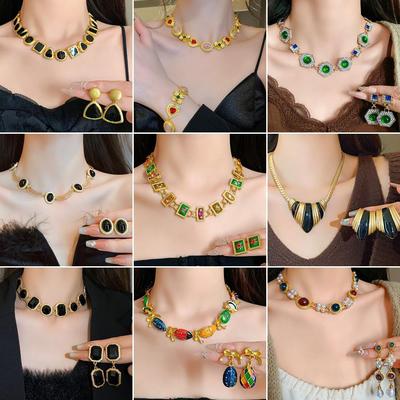 Vintage Herzkette: Retro Hofstil Schlüsselbeinkette für Damen, Leichter Luxus High-End Schmuck