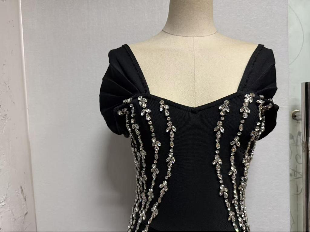 Elegant Rhinestone One-Shoulder Bandage Evening Gown