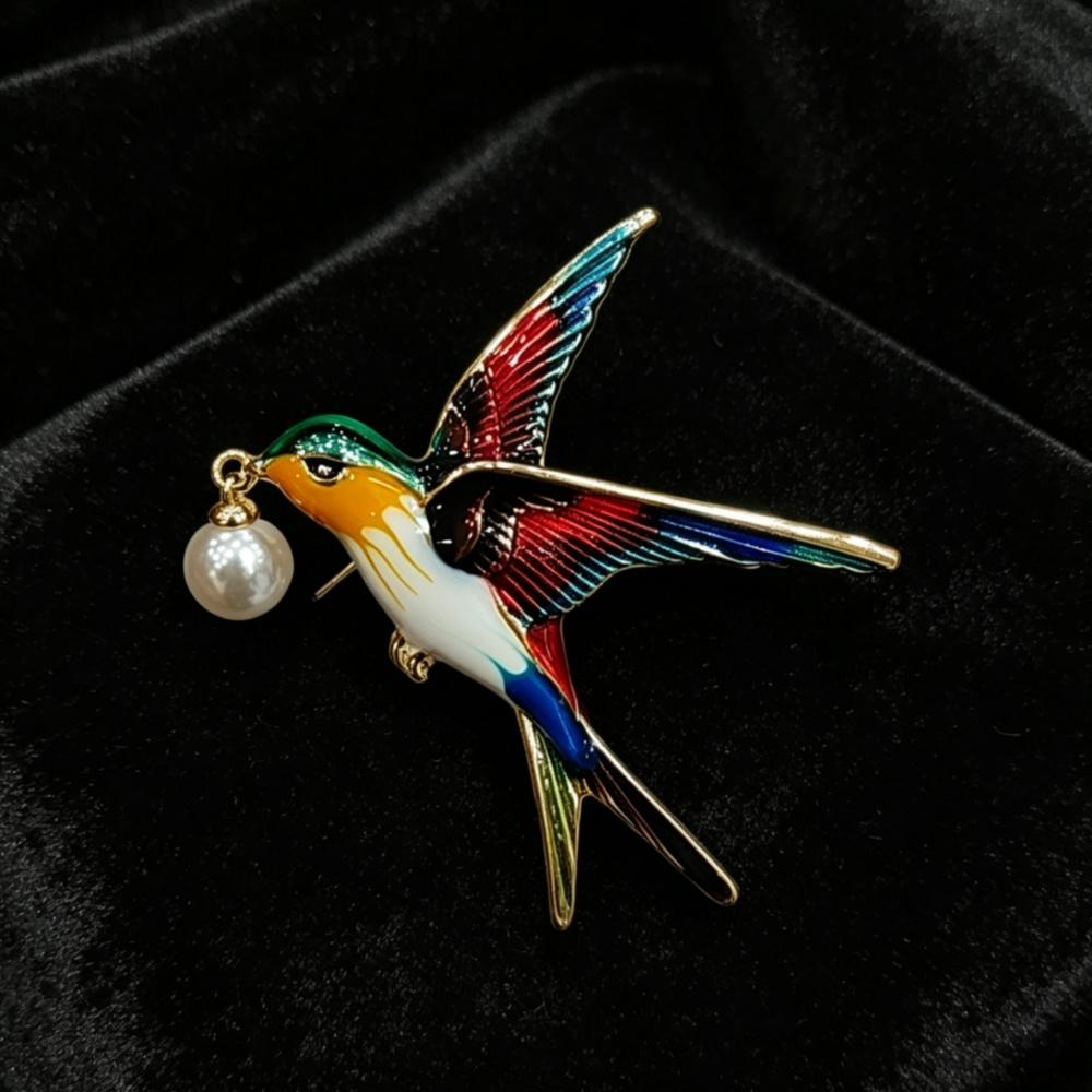 Freshwater pearl enamel bird brooch, elegant ladies' swallow jewelry, can also be as a pendant, vintage style scarf pin and necklace pendant.
