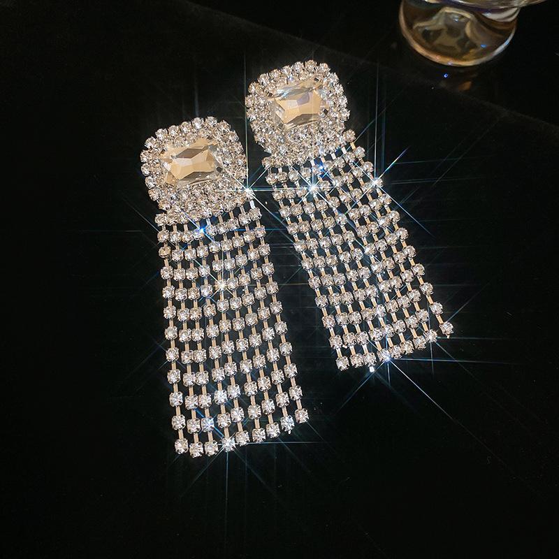 

Квадратные серьги-кисточки, инкрустированные бриллиантами, ретро, высококлассные длинные серьги, женская мода, легкая роскошь, преувеличенные серьги