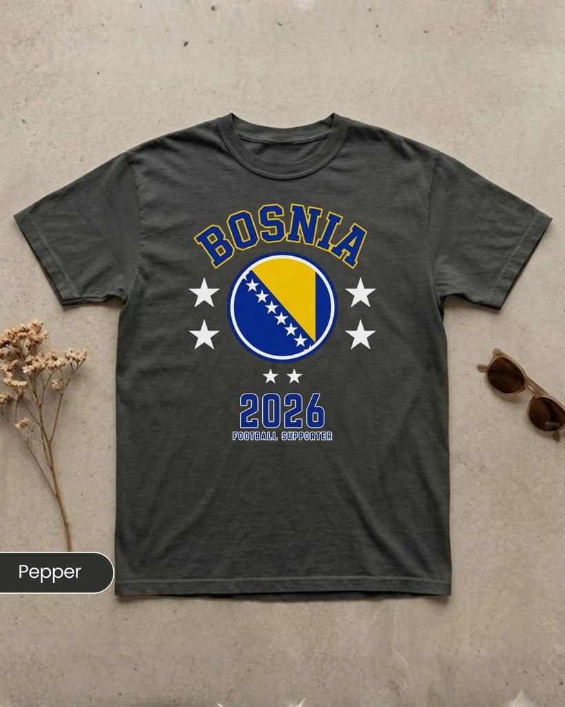 2026 Bosnia Bandiera Calcio T-shirt Unisex e Donna Estate Cotone Y2K Abbigliamento Moda Casual Girocollo Manica Corta Maglietta Streetwear