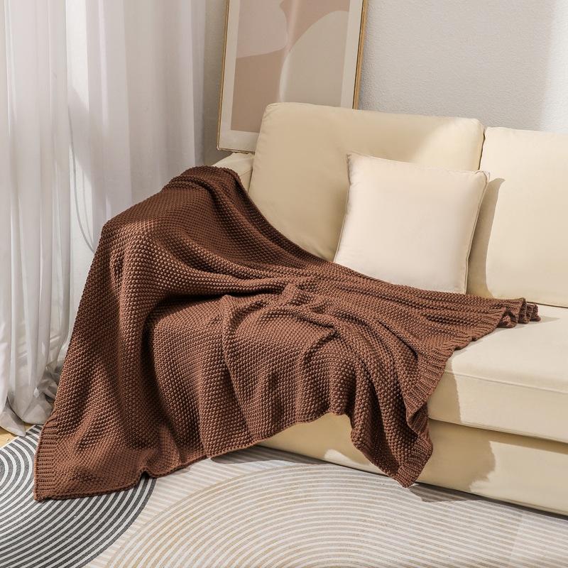 Вязаные декоративные пледы для дивана — фото 18